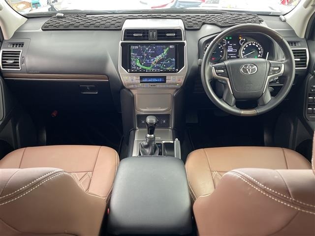 Toyota LAND CRUISER PRADO 2017 7929308-14