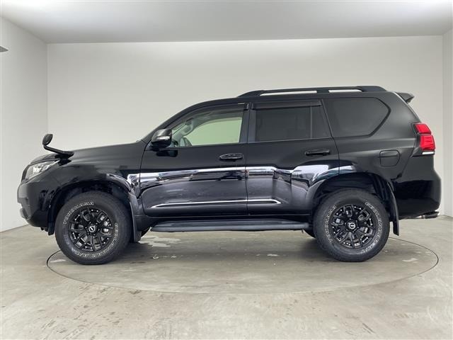 Toyota LAND CRUISER PRADO 2017 7929308-19
