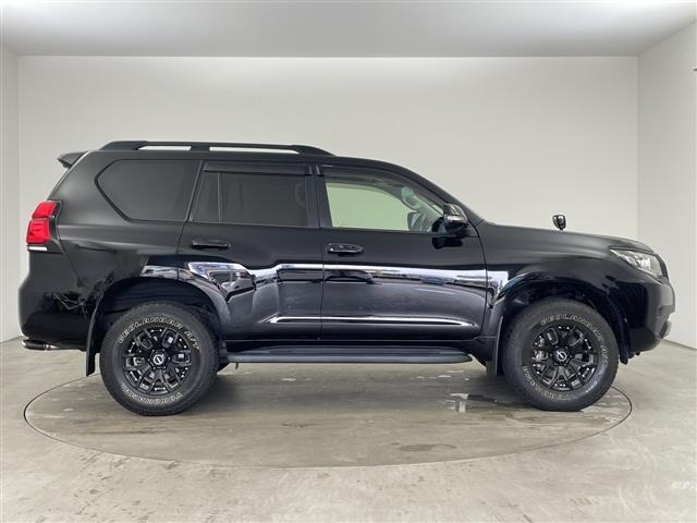 Toyota LAND CRUISER PRADO 2017 7929308-21