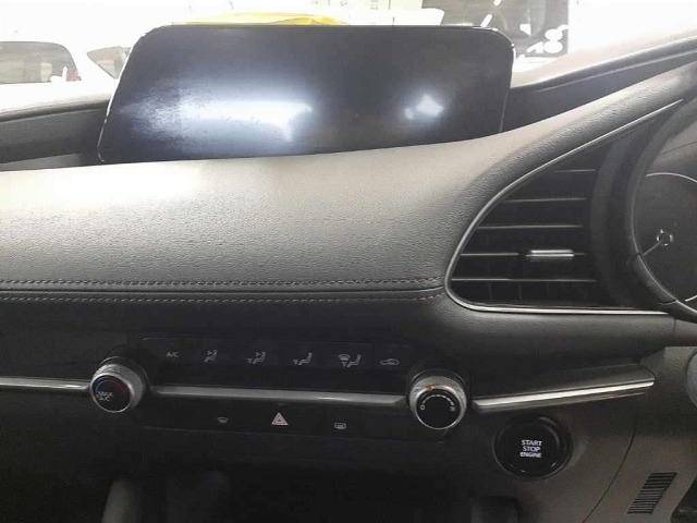 Mazda MAZDA3 2022 7945266-12