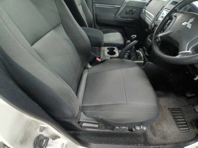 Mitsubishi PAJERO 2010 7933290-10