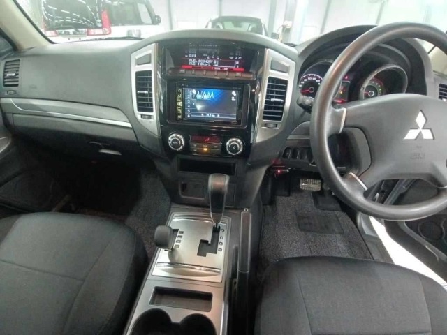 Mitsubishi PAJERO 2017 7933301-11