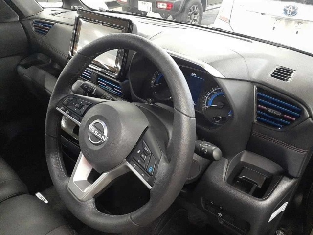 Nissan ROOX 2023 7943731-9