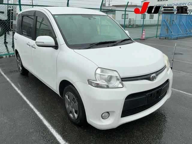 Toyota SIENTA 2013 7945111-0