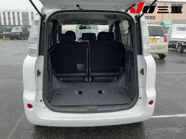 Toyota SIENTA 2013 7945111-7