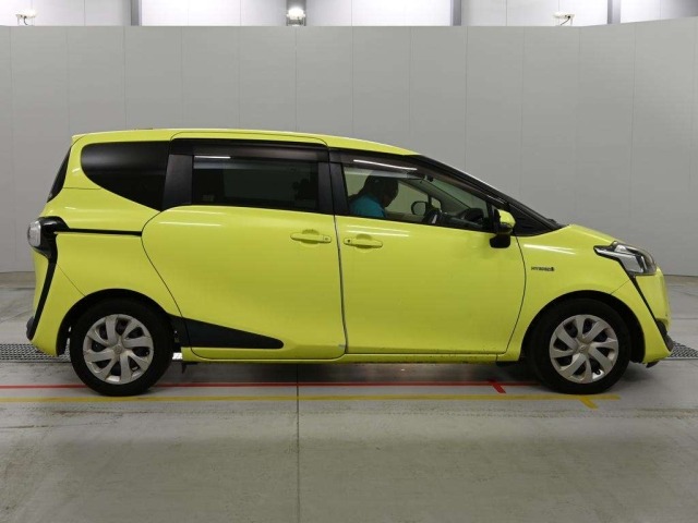 Toyota SIENTA 2016 7945112-3