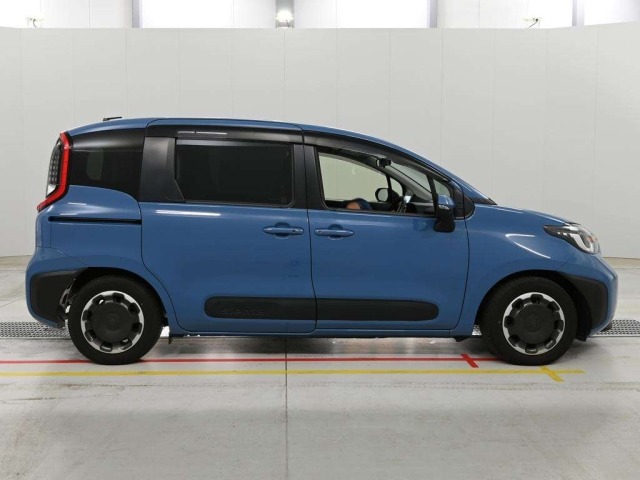 Toyota SIENTA 2022 7945113-3