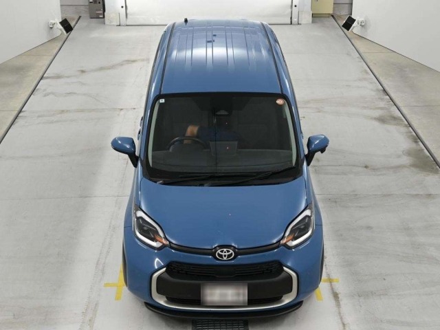 Toyota SIENTA 2022 7945113-7