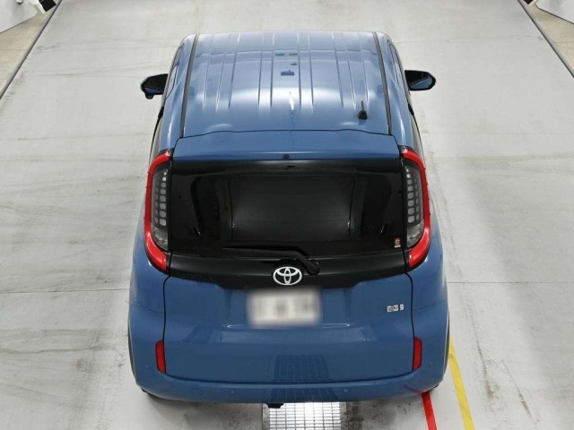 Toyota SIENTA 2022 7945113-8