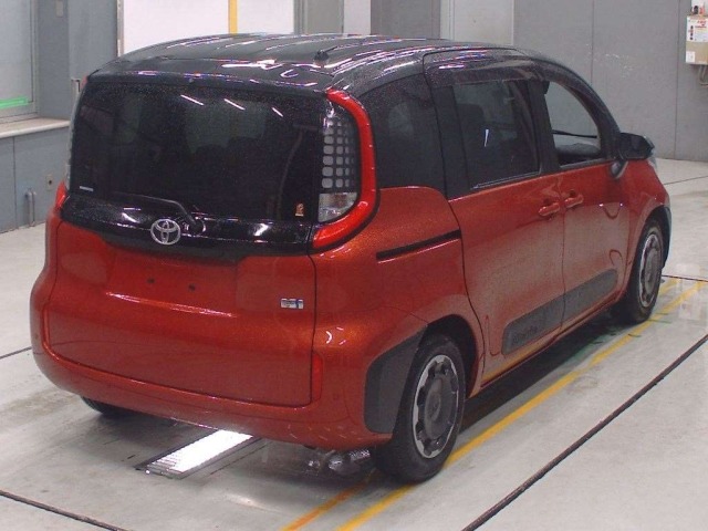 Toyota SIENTA 2022 7945115-1