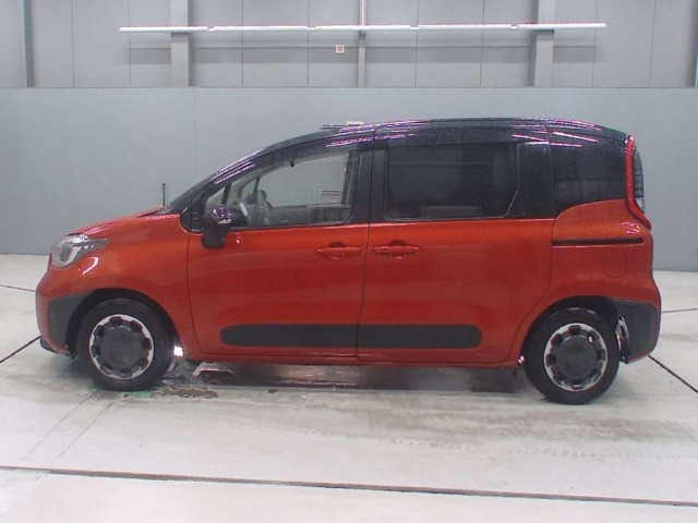 Toyota SIENTA 2022 7945115-4