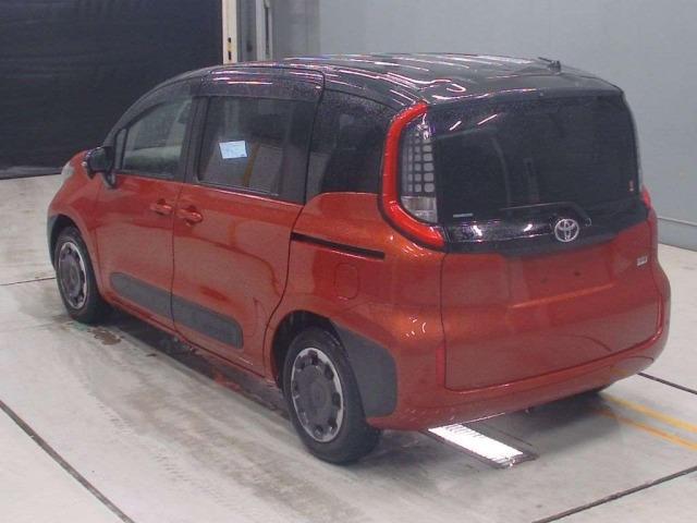 Toyota SIENTA 2022 7945115-6