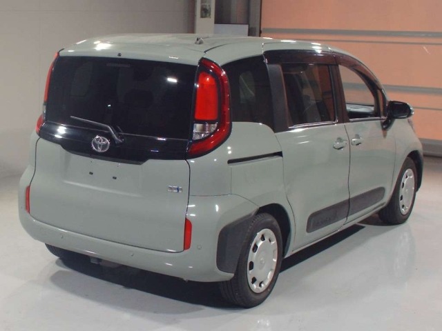 Toyota SIENTA 2024 7945121-1