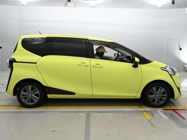 Toyota SIENTA 2016 7945131-3