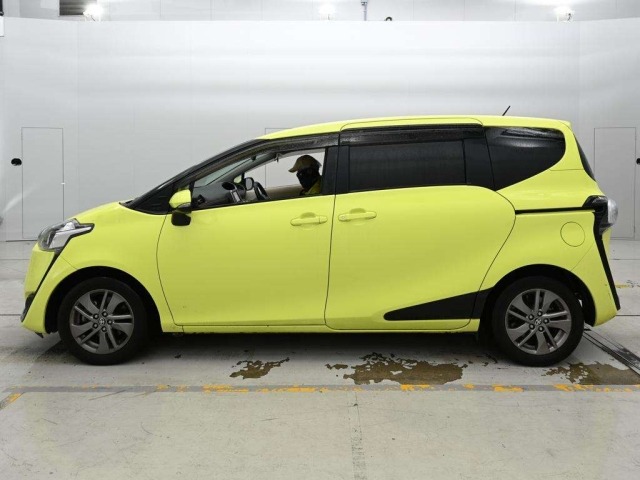 Toyota SIENTA 2016 7945131-4