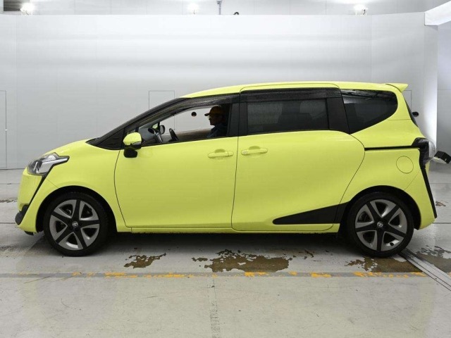 Toyota SIENTA 2016 7945133-4