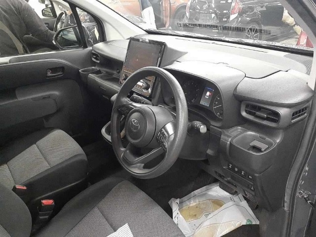 Toyota SIENTA 2023 7945137-9