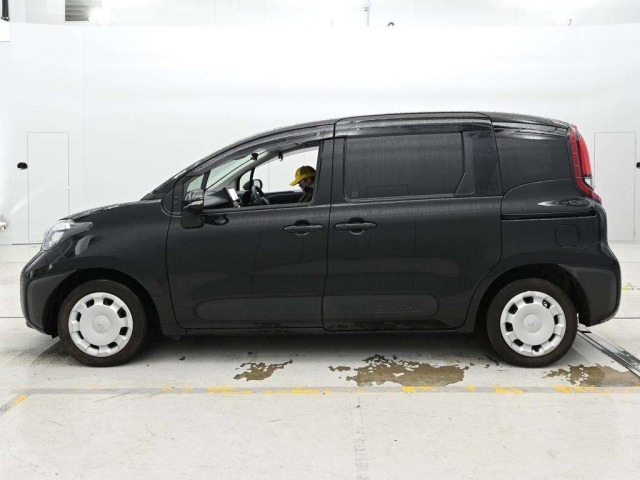 Toyota SIENTA 2022 7945140-4