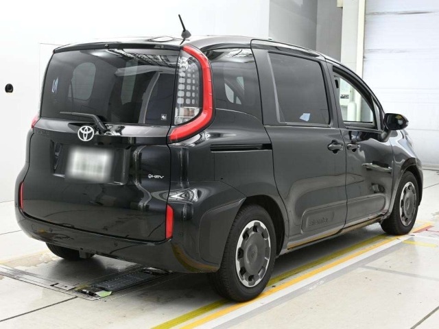 Toyota SIENTA 2025 7945143-1