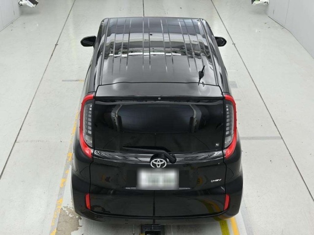 Toyota SIENTA 2025 7945143-8