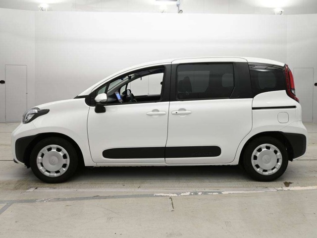 Toyota SIENTA 2024 7945144-4