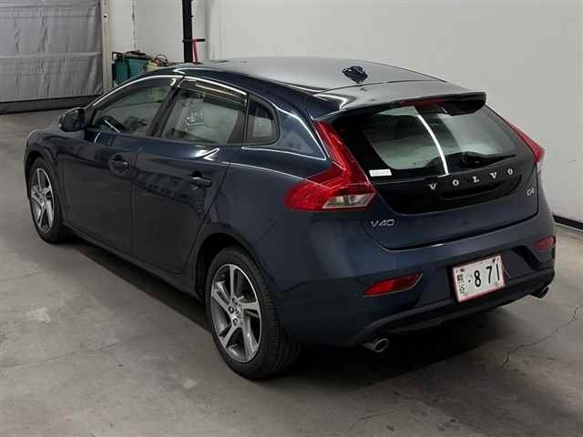 Volvo V40 2016 7936654-1