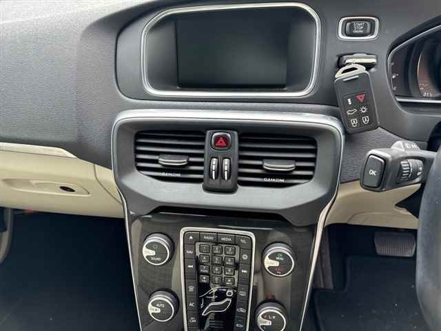 Volvo V40 2016 7936654-6