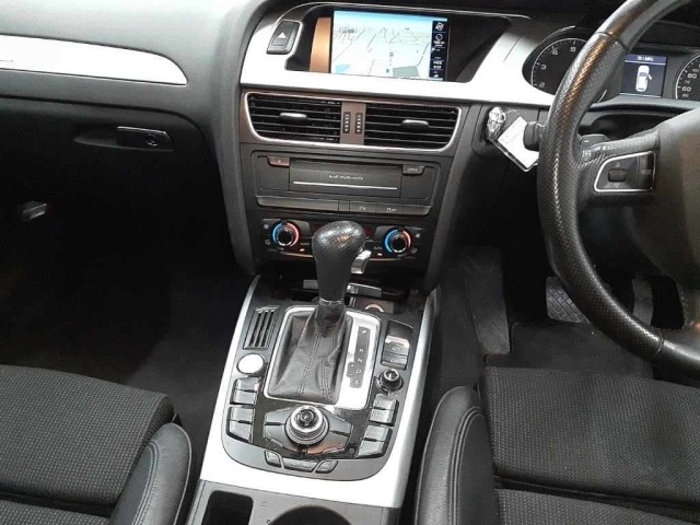 Audi A4 2011 7949935-9