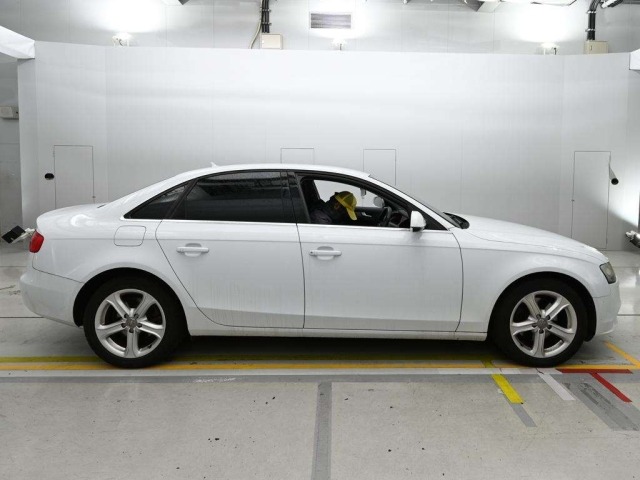 Audi A4 2013 7949936-3