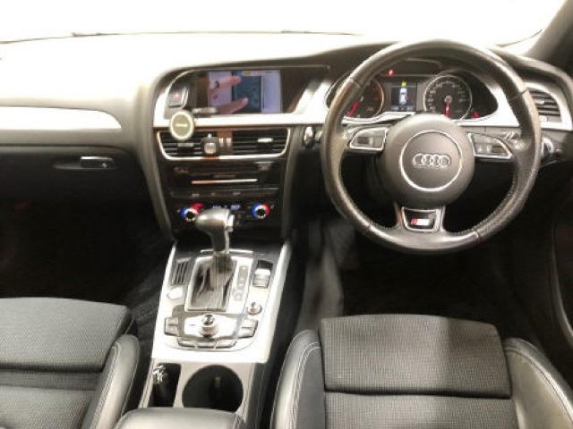 Audi A4 2013 7950077-4