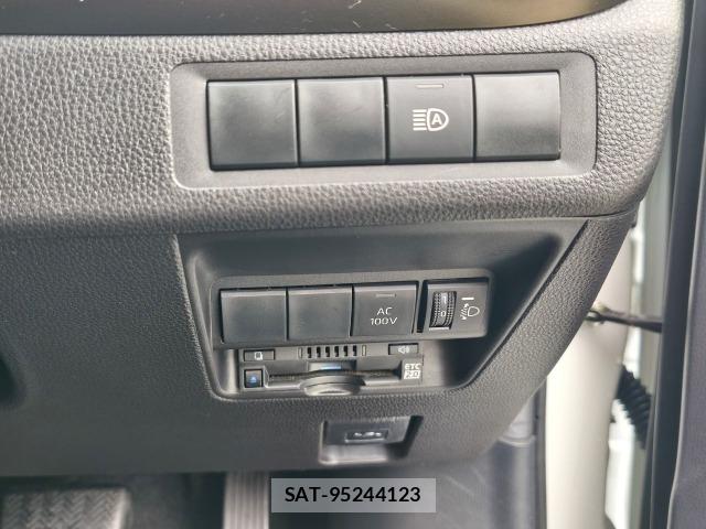 Toyota AQUA 2021 7956477-13