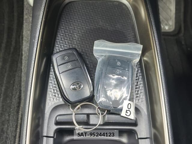 Toyota AQUA 2021 7956477-18