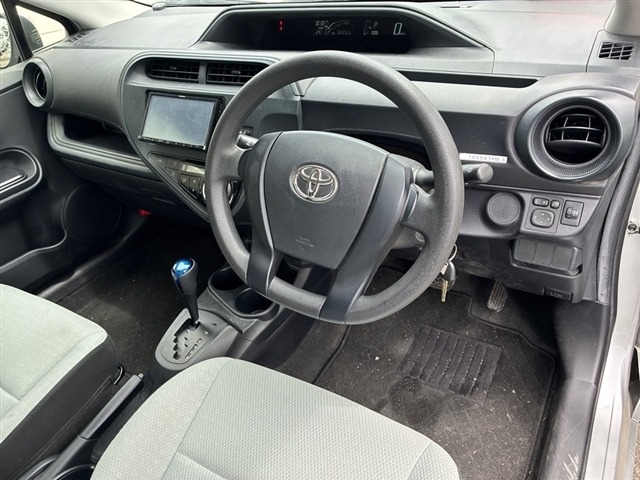 Toyota AQUA 2018 7956534-3