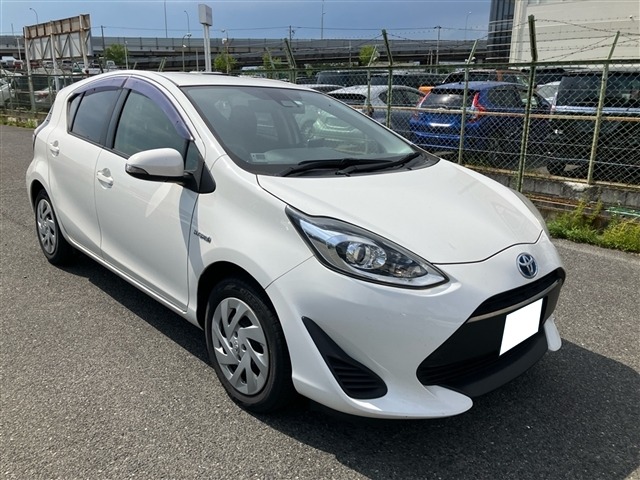 Toyota AQUA 2019 7956554-0