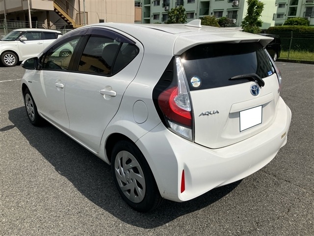 Toyota AQUA 2019 7956554-1