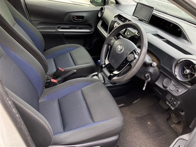 Toyota AQUA 2019 7956554-5