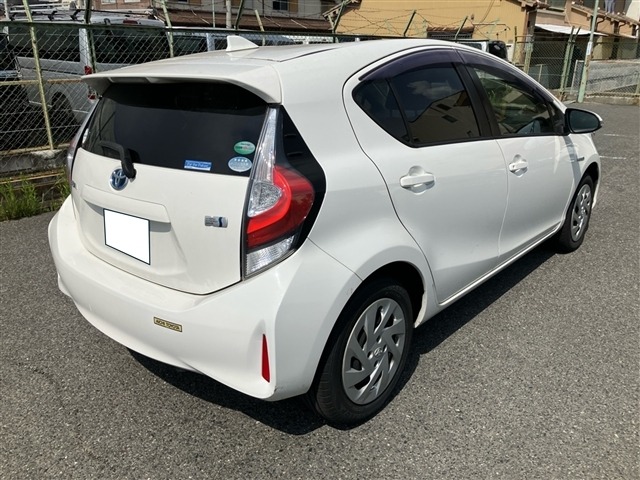 Toyota AQUA 2019 7956554-9