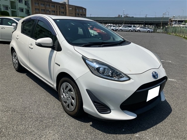 Toyota AQUA 2019 7956560-0