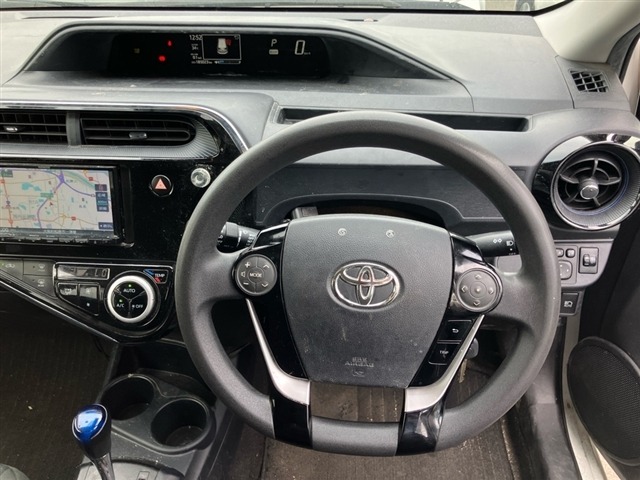 Toyota AQUA 2019 7956560-3