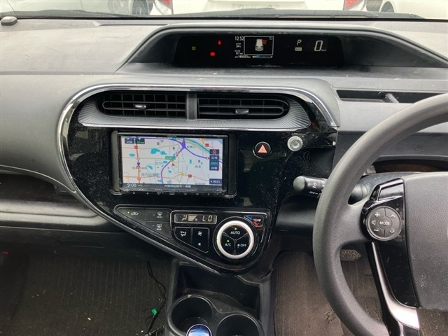 Toyota AQUA 2019 7956560-4