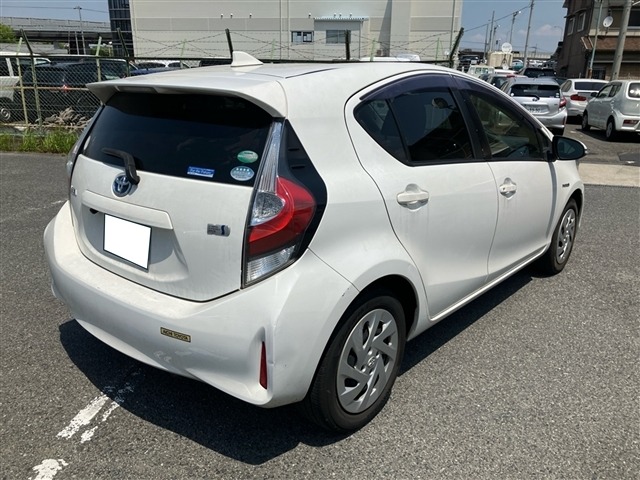 Toyota AQUA 2019 7956560-9