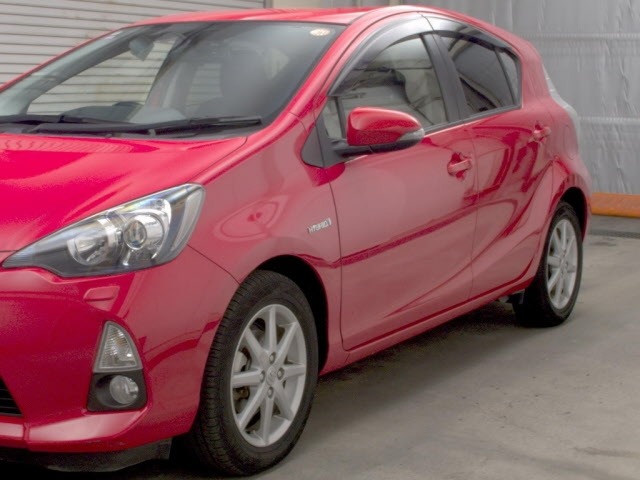Toyota AQUA 2012 7956570-4