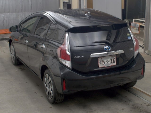 Toyota AQUA 2021 7956578-1