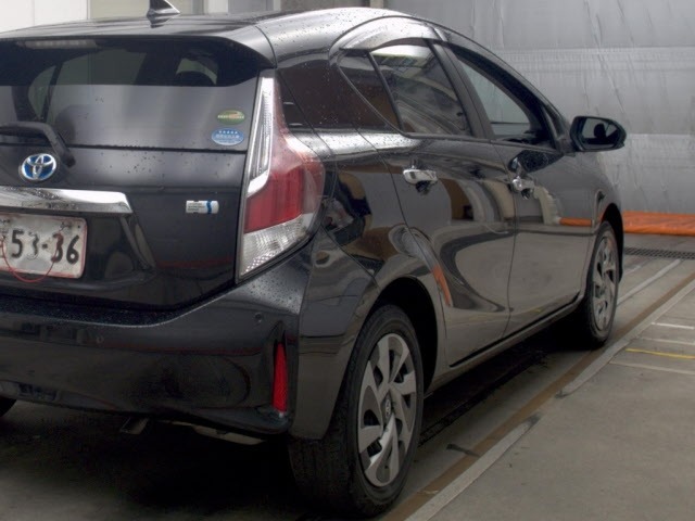 Toyota AQUA 2021 7956578-5