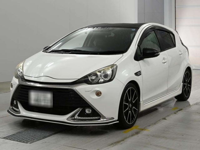 Toyota AQUA 2014 7956649-0