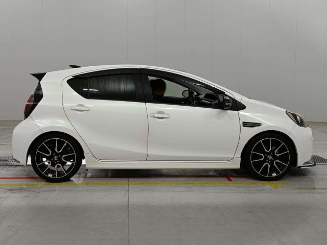 Toyota AQUA 2014 7956649-3