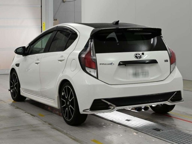 Toyota AQUA 2014 7956649-6