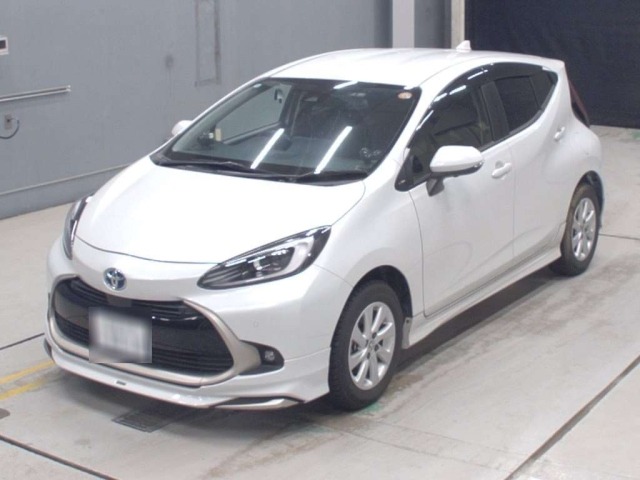 Toyota AQUA 2022 7956673-0