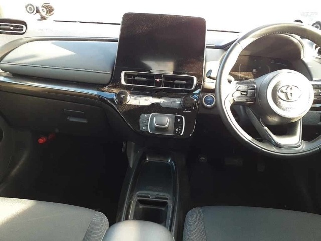 Toyota AQUA 2022 7956673-9