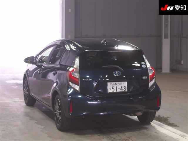 Toyota AQUA 2017 7956688-1